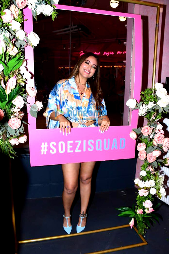 Photos: Sonakshi Sinha looks her stylish best as she gets clicked at the launch of her press-on nails brand #SOEZI