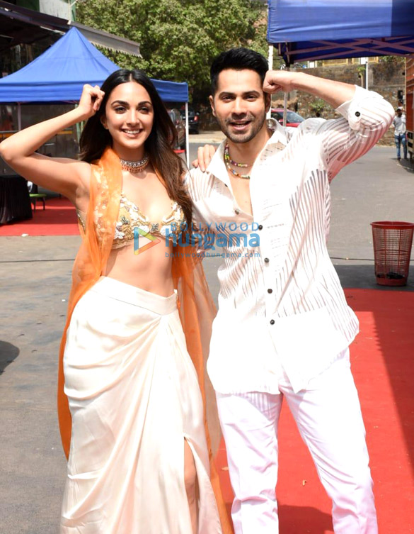 Photos: Varun Dhawan, Kiara Advani, Anil Kapoor and others snapped promoting their film Jugjugg Jeeyo