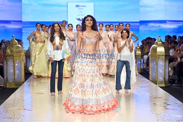 Shilpa Shetty sets the hearts racing as a showstopper in