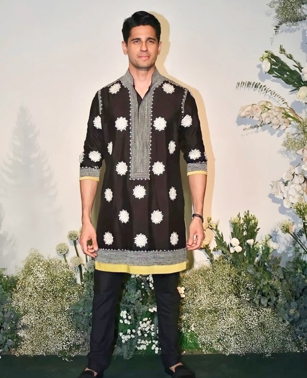 Sidharth Malhotra looks irresistibly handsome in Manish Malhotra's black floral kurta pyjama for Eid party : Bollywood News - Bollywood Hungama