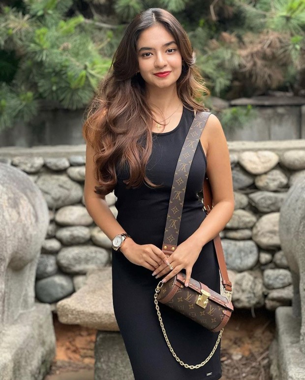 Anushka Sen enjoys her day out in Seoul in black midi dress but