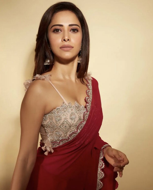 Nushrratt Bharuccha looks stunning in red saree and pink bralette in latest  photo shoot : Bollywood News - Bollywood Hungama