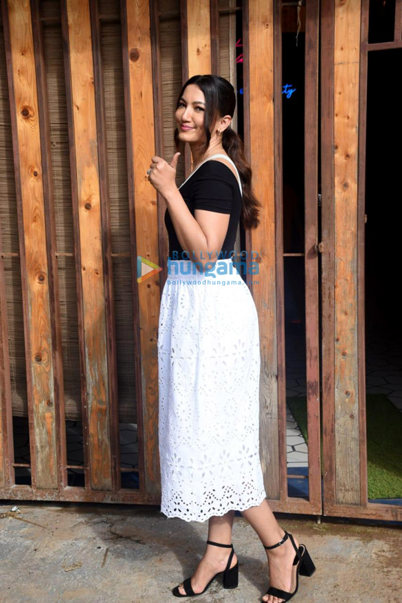 Photos: Gauahar Khan snapped outside a studio in Mumbai