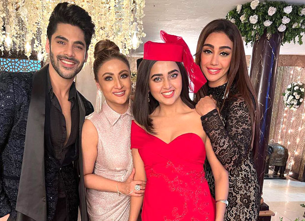 Urvashi Dholakia shares picture with Naagin 6 co-stars Tejasswi Prakash, Mahekk Chahal