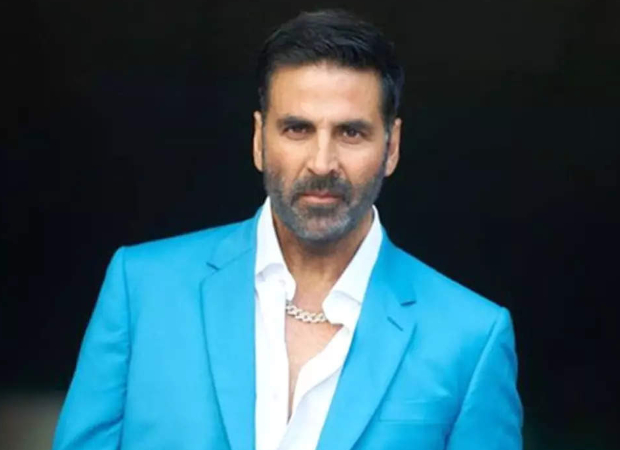 Akshay Kumar becomes highest tax payer in Hindi film industry; receives honour certificate from IT department