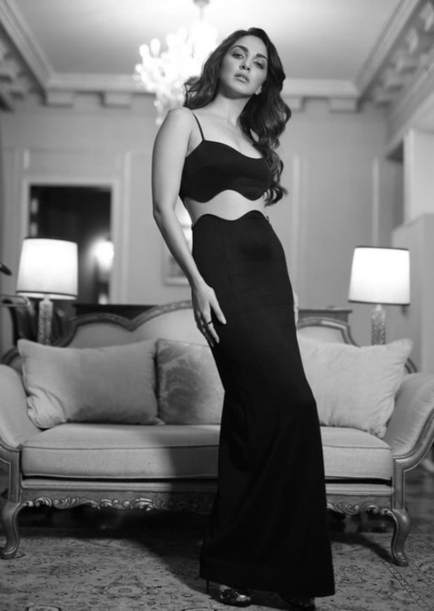 Kiara Advani is a diva in black cut-out slip dress worth Rs 1.2 lakh :  Bollywood News - Bollywood Hungama
