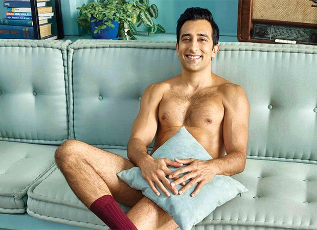 Rahul Khanna bares it all for this photo; says, he wants to share something  that he has been 'keeping under wraps' : Bollywood News - Bollywood Hungama