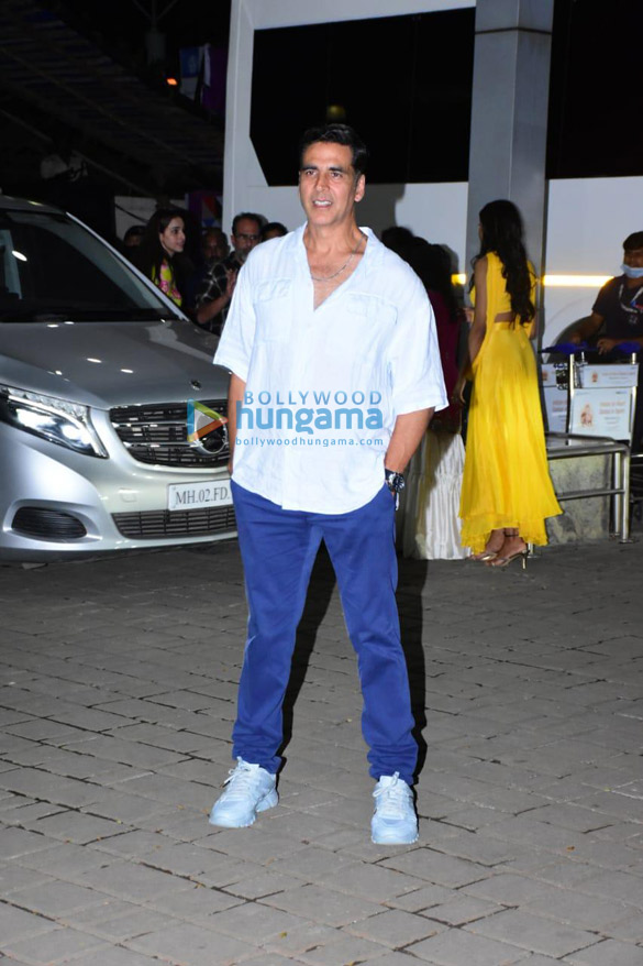 Photos: Akshay Kumar and the Raksha Bandhan team snapped at Kalina airport