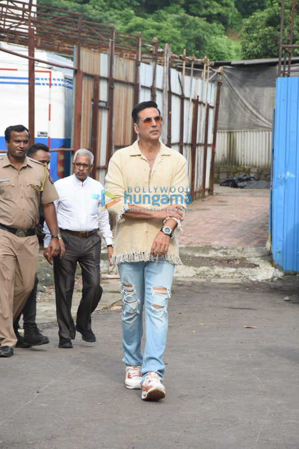 Photos: Akshay Kumar and the cast of Raksha Bandha snapped promoting the film