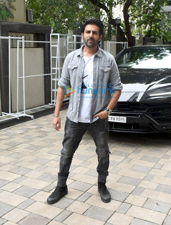 Photos: Kartik Aaryan snapped at the T-Series office in Andheri
