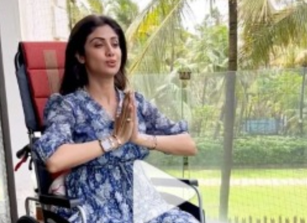 Shilpa Shetty shares a spirited video of her stretching from her  post-fracture routine, watch video : Bollywood News - Bollywood Hungama