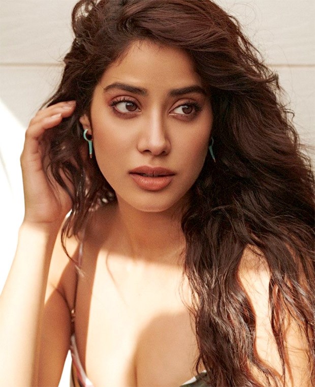 We've decoded how to recreate Janhvi Kapoor's soft glam makeup look in 10 easy steps We've decoded how to recreate Janhvi Kapoor's soft glam makeup look in 10 easy steps