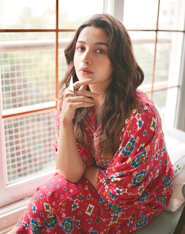 red dress alia bhatt Alia Bhatt stuns in a festive red dress this Christmas, and fans can't stop admiring her elegant and cheerful look. Perfectly capturing the holiday spirit, her style is classy, radiant, and full