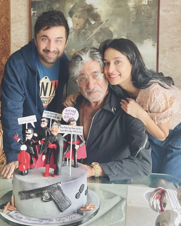 Shraddha Kapoor and Siddhanth Kapoor celebrate dad Shakti Kapoor's 70th birthday with Crime Master Gogo themed cake, see photos 