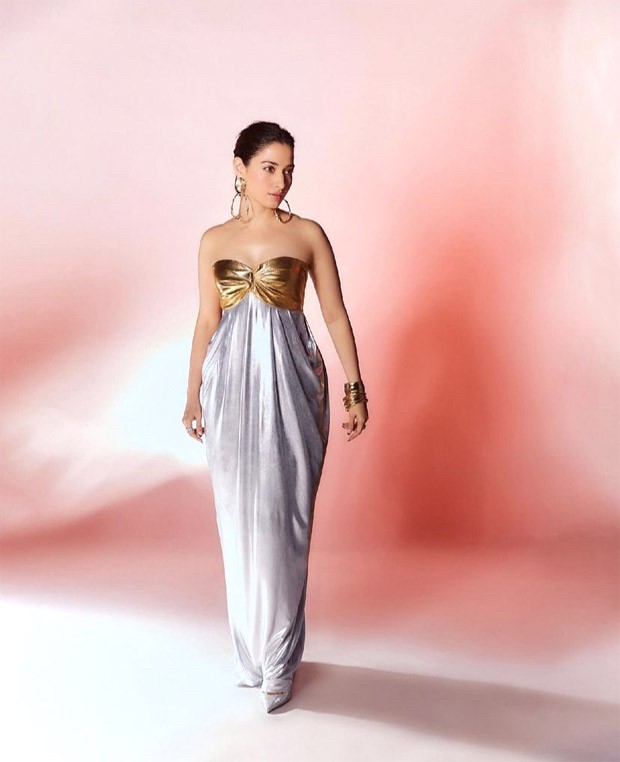 Fashion Faceoff: Tamannah Bhatia or Kubbra Sait; Who wore the Dash & Dot’s metallic block dress worth Rs. 5,990 better? Fashion Faceoff: Tamannah Bhatia or Kubbra Sait; Who wore the Dash & Dot’s metallic block dress worth Rs. 5,990 better?
