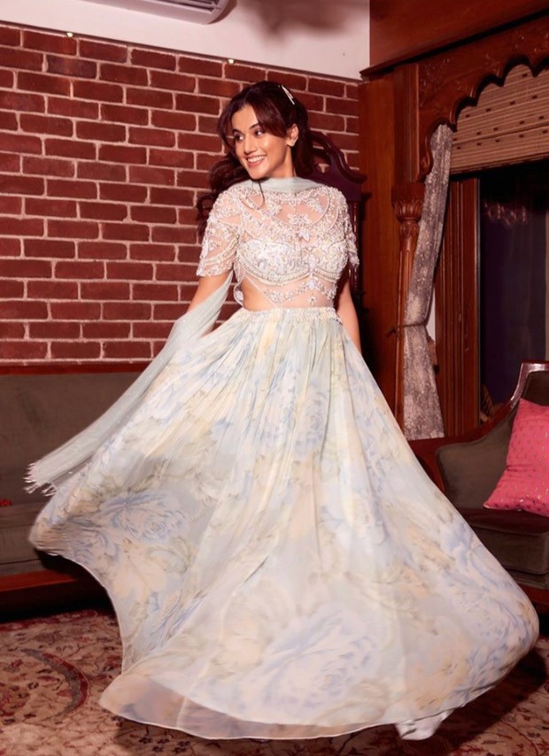 Taapsee Pannu dazzles her way in ice blue anarkali worth for 52K for Richa –Ali wedding reception Taapsee Pannu dazzles her way in ice blue anarkali worth for 52K for Richa –Ali wedding reception