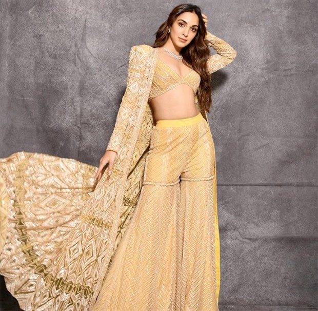 Bollywood outfits deals