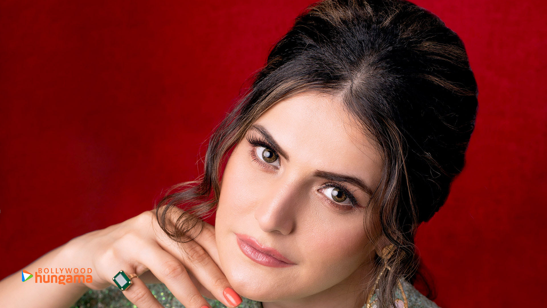 Zareen Khan Wallpapers | zareen-khan-2-34 - Bollywood Hungama