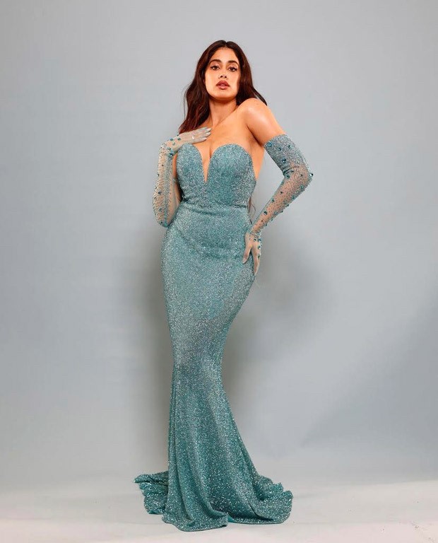 janhvi kapoor blue dress Janhvi Kapoor dresses in a shimmering blue gown and translucent gloves, channels her inner Disney Princess : Bollywood News