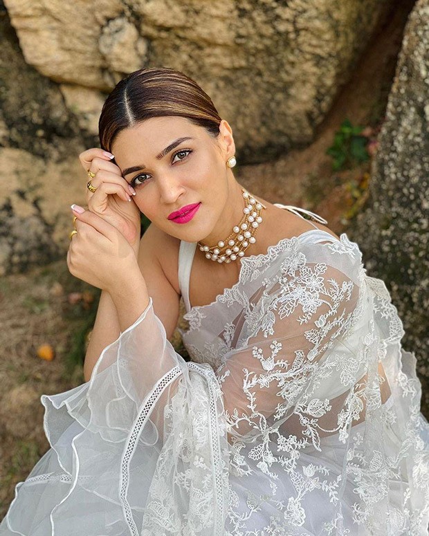 white saree for republic day