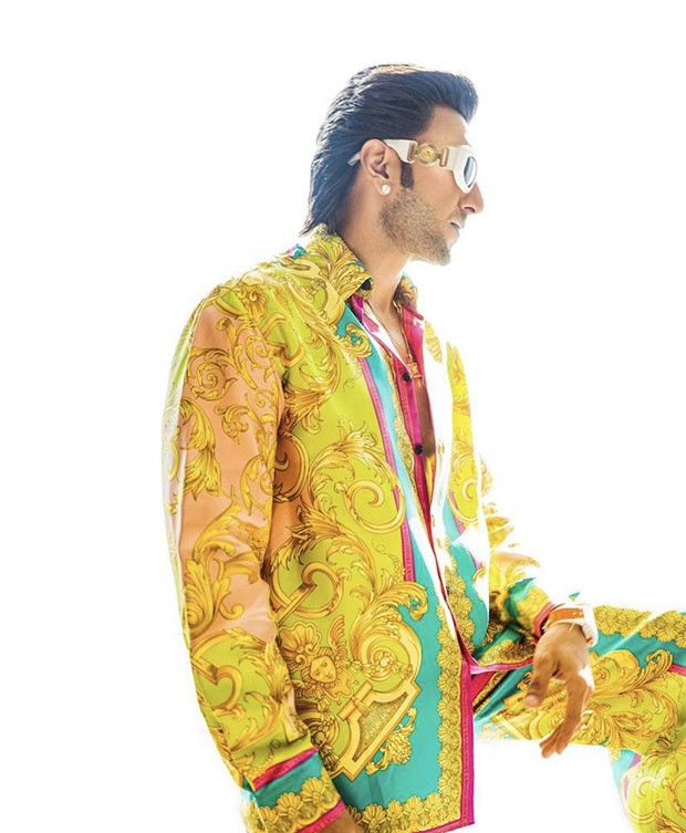 Ranveer Singh flaunts his Versace outfit as he attends F1 race event in Abu Dhabi 1 : Bollywood News - Bollywood Hungama Ranveer Singh flaunts his Versace outfit as he attends F1 race event in Abu Dhabi 1 : Bollywood News - Bollywood Hungama