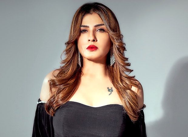 Raveena Tandon opens up about a traumatic fan experience; claims to have  received vials of blood : Bollywood News - Bollywood Hungama