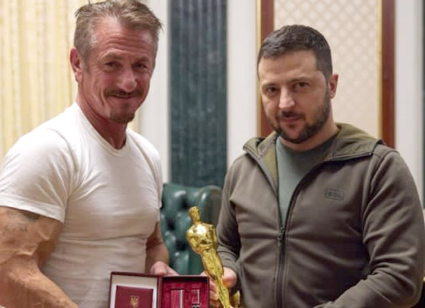 Lil Soms vrek Sean Penn hands his Oscar trophy to Ukrainian President Volodymyr Zelenskyy  - “If I know this is here with you, then I'll feel better and strong enough  for the fights” - Bollywood