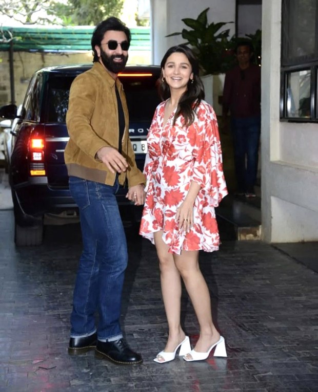 Alia Bhatt stuns in printed mini dress with Ranbir Kapoor for dinner date