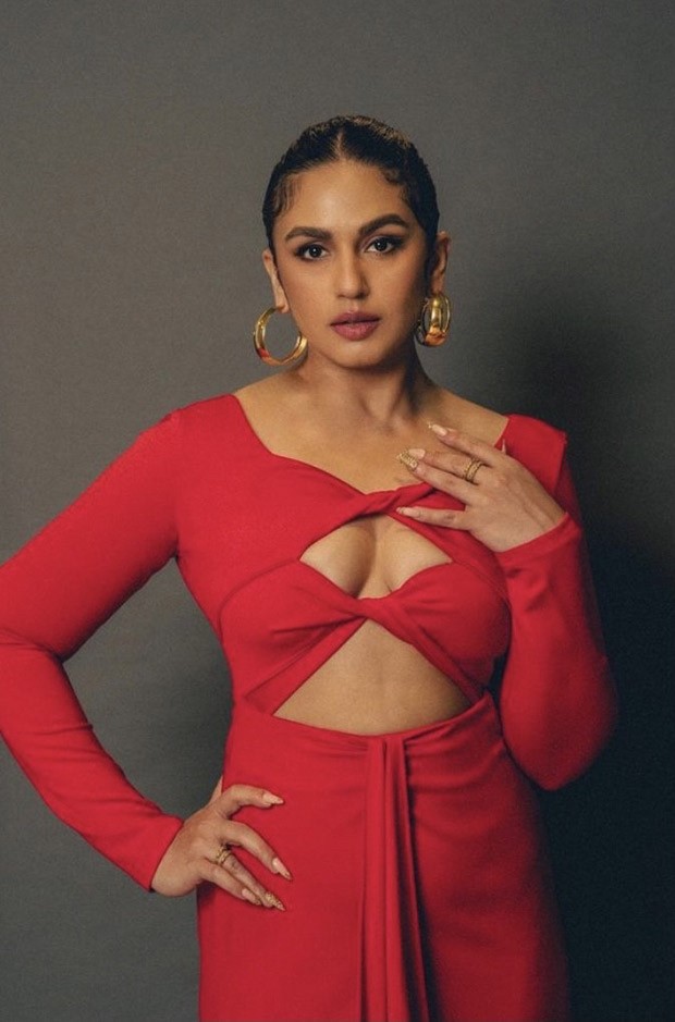 Huma Qureshi looks fiery in bold red a cutout gown as she attends Monica O my Darling success party : Bollywood News - Bollywood Hungama