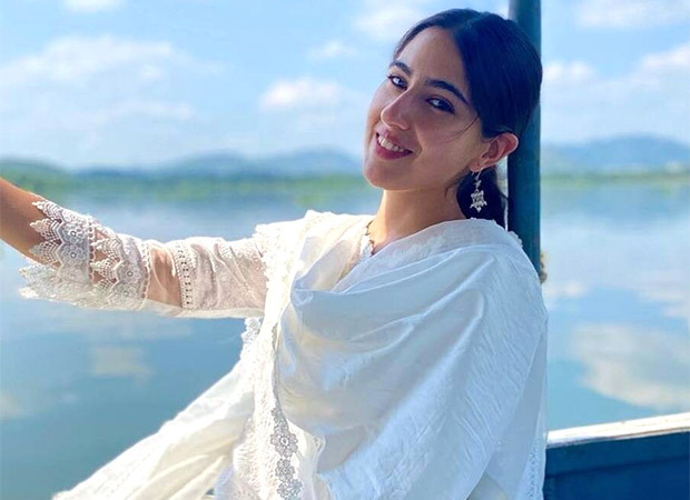 Stop everything and watch Sara Ali Khan grooving on Divya Bharti-starrer  song 'Saat Samundar Paar' : Bollywood News - Bollywood Hungama