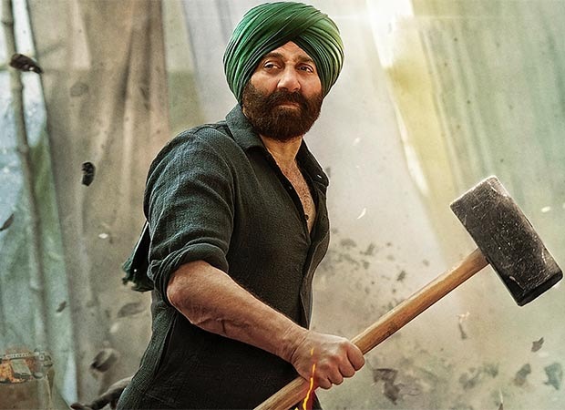 Gadar 2: Sunny Deol carries a hammer in first look poster, says 'Tara Singh  went on to become a cult icon' 2 : Bollywood News - Bollywood Hungama