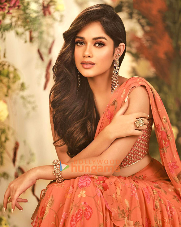 Jannat Zubair Looks Stunning In A Grey Sequined Saree! - BridalTweet  Wedding Forum & Vendor Directory