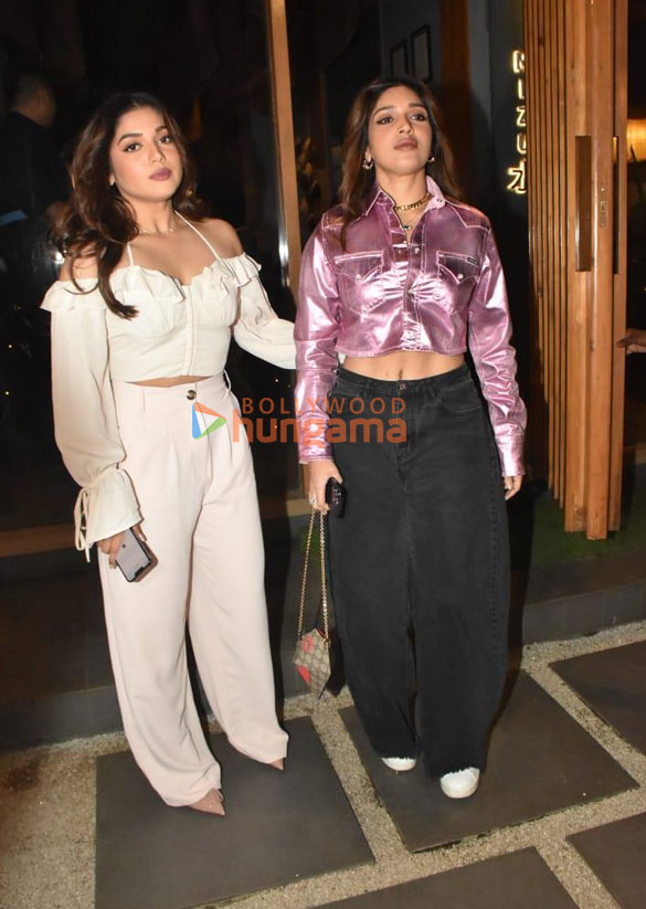 Photos: Bhumi Pednekar, Samiksha Pednekar and Orhan Awatramani snapped at Mizu in Bandra