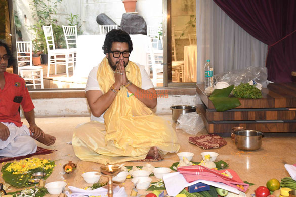 Photos: Celebs attend special event honoring Bappi Lahiri on his first death anniversary