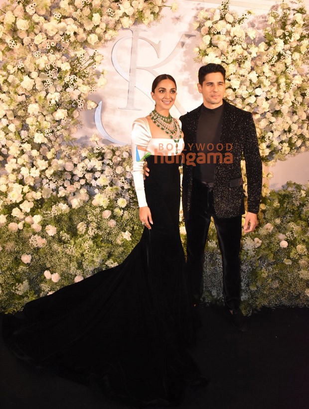 Sidharth Malhotra and Kiara Advani make excessively glamorous fashion  statements in monochrome outfits at their wedding reception : Bollywood  News - Bollywood Hungama