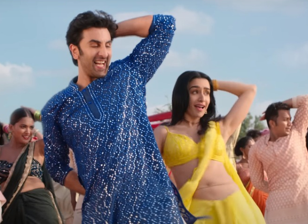 Tu Jhoothi Main Makkaar: Ranbir Kapoor and Shraddha Kapoor flaunt their  sizzling chemistry in grand wedding song 'Show Me The Thumka', watch video  : Bollywood News - Bollywood Hungama