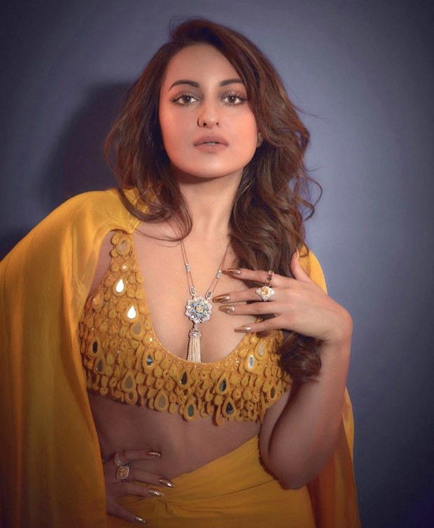 Sonakshi Sinha is turning the town yellow with a yellow coordinated set  designed by Arpita Mehta : Bollywood News - Bollywood Hungama