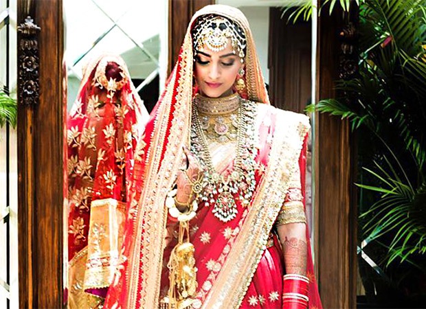 At Sonam Kapoor's wedding, see what Kareena, Janhvi Kapoor, others wore |  Fashion Trends - Hindustan Times