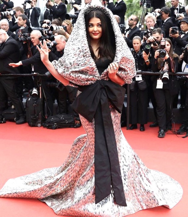 Aishwarya rai best sale cannes 2019 dress