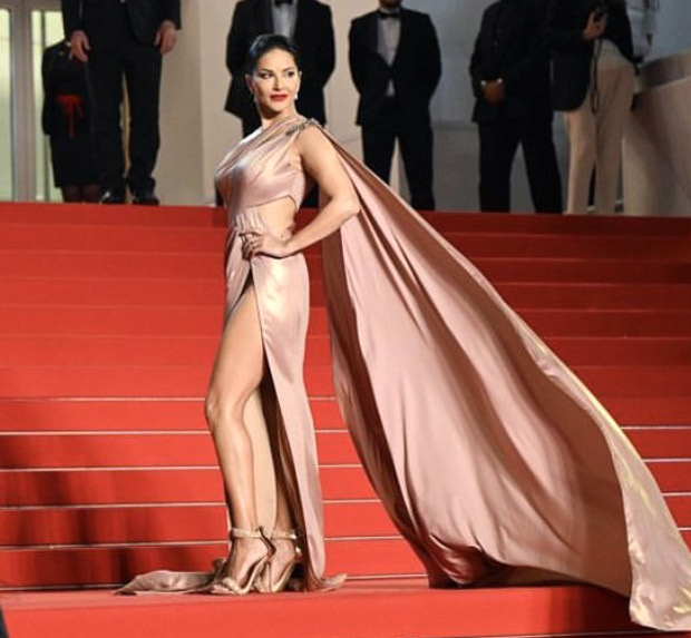 Sunny Leone Red Carpet Xxx Vedio - Cannes 2023: Sunny Leone cranks up the heat on the Croisette in a gorgeous  pink cut-out gown as she attends the Kennedy premiere 2023 : Bollywood News  - Bollywood Hungama