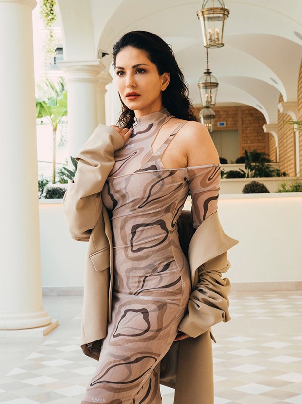 Sunny Leone Sil Pak Xxx - Cannes 2023: Sunny Leone mesmerizes in a sheer brown cut-out midi dress,  accompanied by a chic beige overcoat 2023 : Bollywood News - Bollywood  Hungama