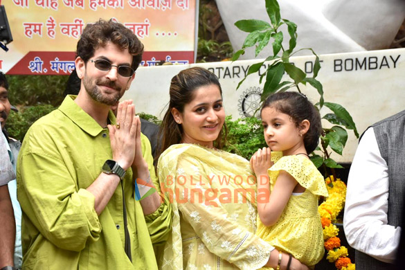 Photos: Legendary singer Mukesh's family pay tribute to him on his 100th birth anniversary