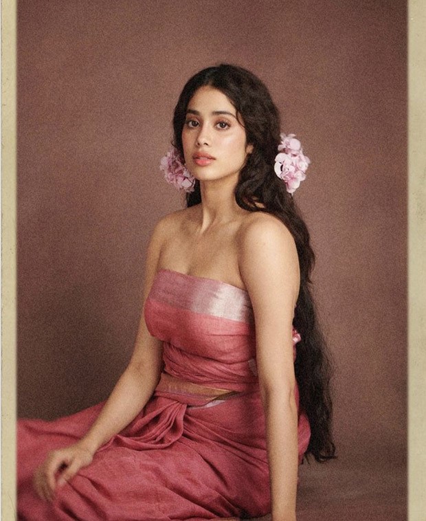 Janhvi Kapoor takes us back in time with her vintage photo shoot in pink saree and flowers in her hair 4