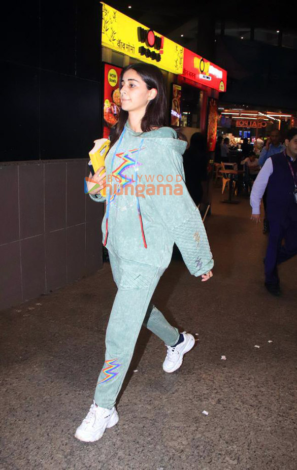 Photos: Shraddha Kapoor, Parineeti Chopra, Ananya Panday and others snapped at the airport
