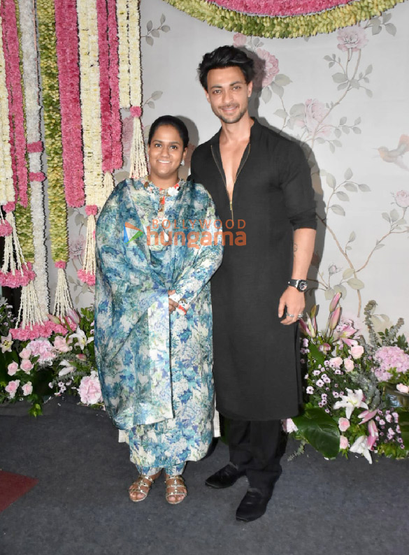 Photos: Celebs arrive at Arpita Khan's house for Ganpati darshan