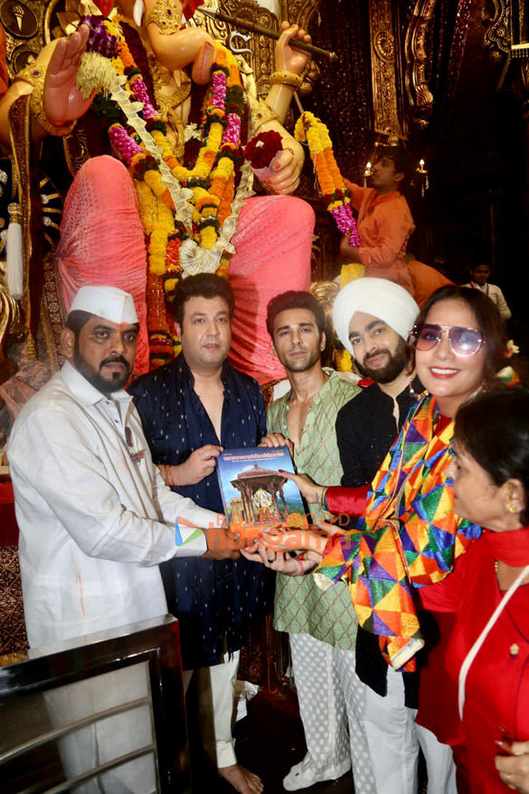 Photos: Fukrey 3 team visit Lalbaugcha Raja to seek Lord Ganesha’s blessings