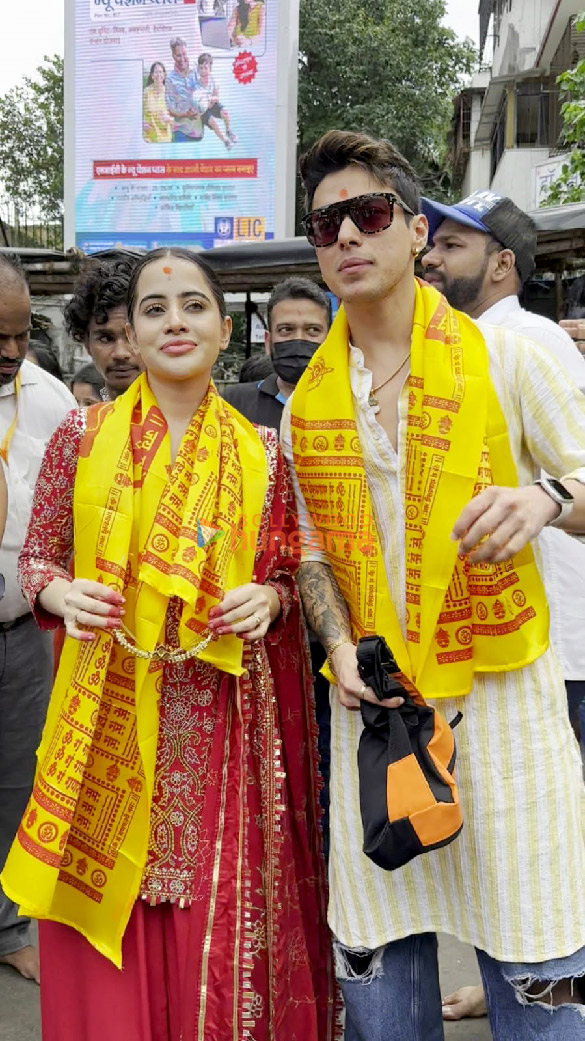 Photos: Uorfi Javed and Pratik Sehajpal snapped at Siddhivinayak Temple