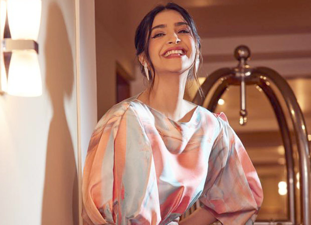 "Books transport us to a world of imagination" - says Sonam Kapoor