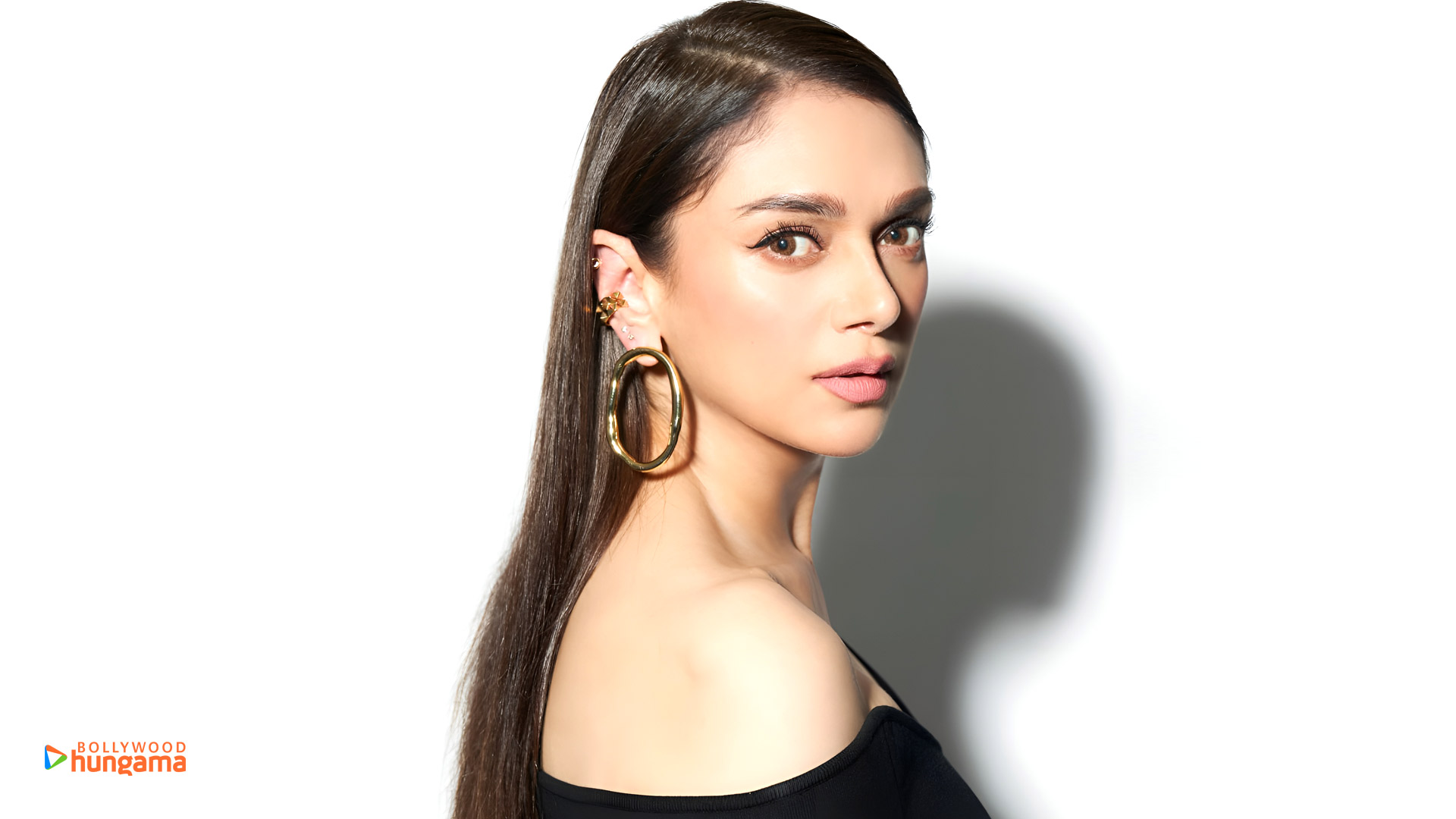 Aditi Rao Hydari Wallpapers aditi-rao-hydari-1-71 - Bollywood Hungama