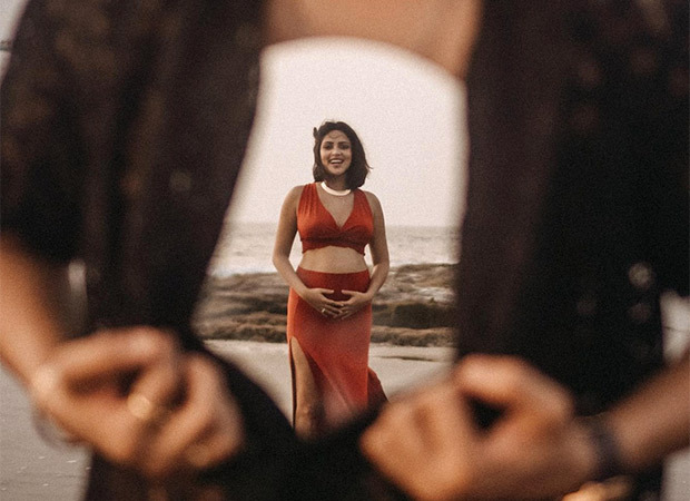 Amala Paul announces pregnancy with this photoshoot flaunting her baby bump : Bollywood News - Bollywood Hungama